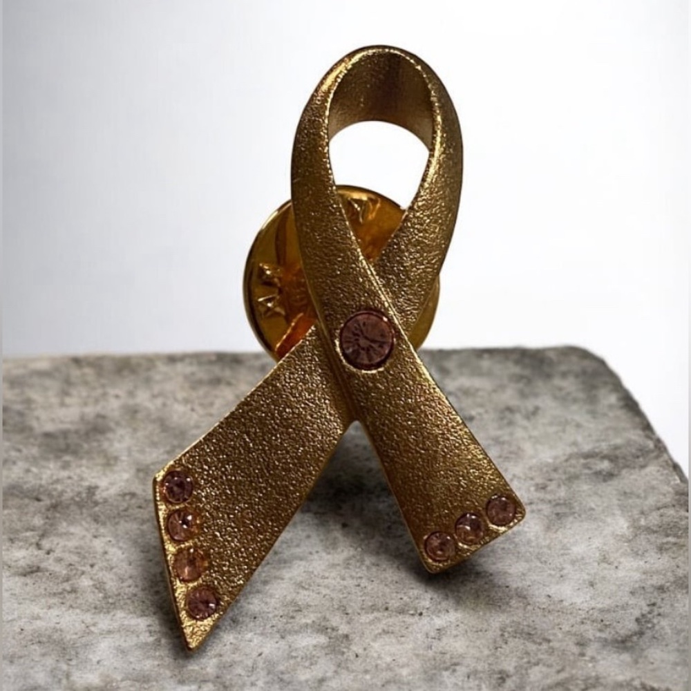 Avon Costume Cancer Awareness Lapel Pin #9060